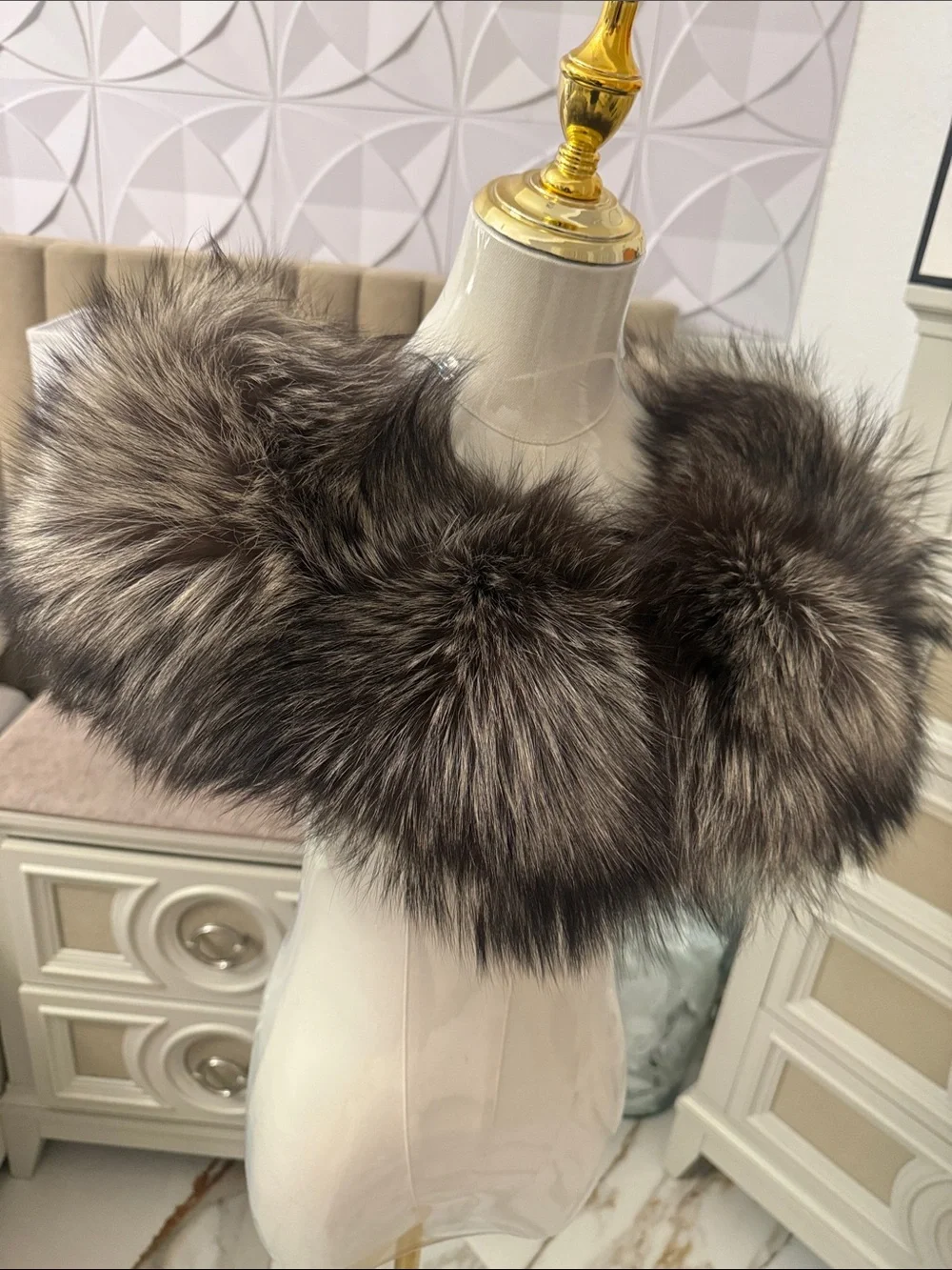 SAGA FOX FUR SHAWL SILVER FOX